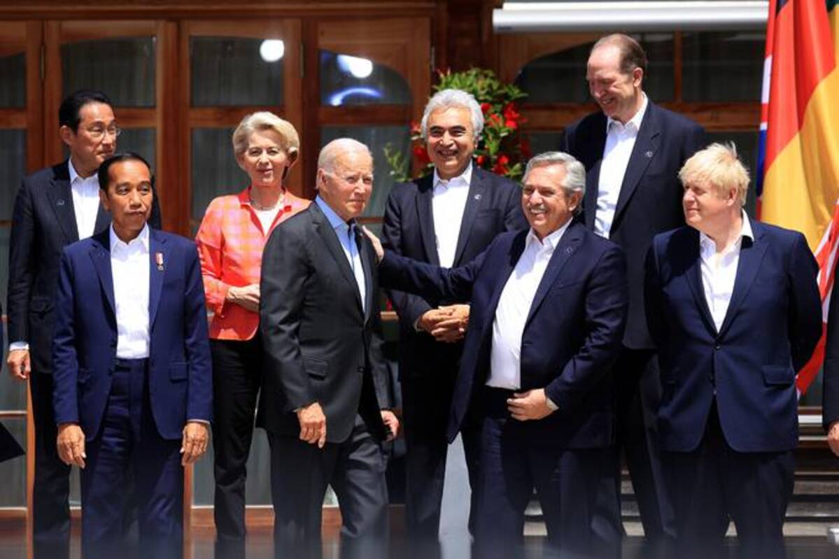President Biden, center left, at the 'family' photo during day two of the Group of Seven (G-7) leaders summit at the Schloss Elmau luxury hotel in Elmau, Germany, on Monday (Krisztian Bocsi/Bloomberg)