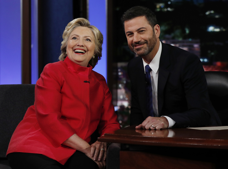 Clinton taped "Jimmy Kimmel Live"&nbsp;in Los Angeles. (AP/Carolyn Kaster)</p>  