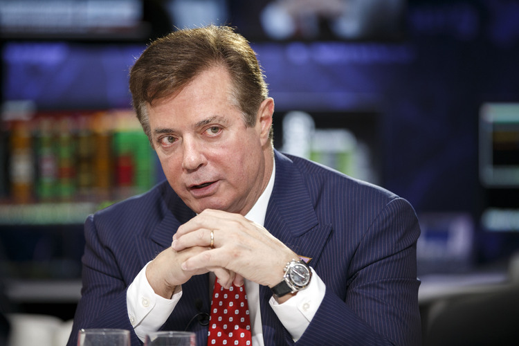 Trump's then-campaign chairman Paul Manafort&nbsp;speaks at a breakfast during the RNC. (Patrick Fallon/Bloomberg)</p>  