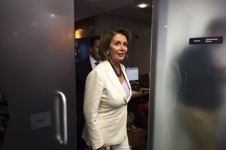 Nancy Pelosi arrives at DCCC headquarters for a meeting. (Jim Lo Scalzo/EPA)</p>  