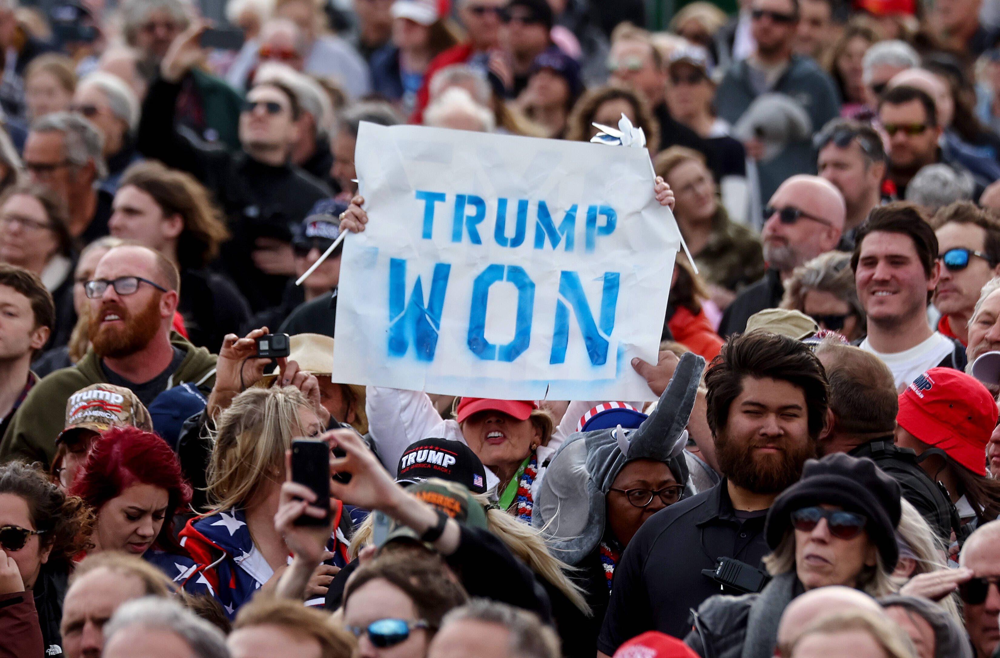Trump backers at an appearance by the former president last month in Florence, Ariz. (Mario Tama/Getty Images)