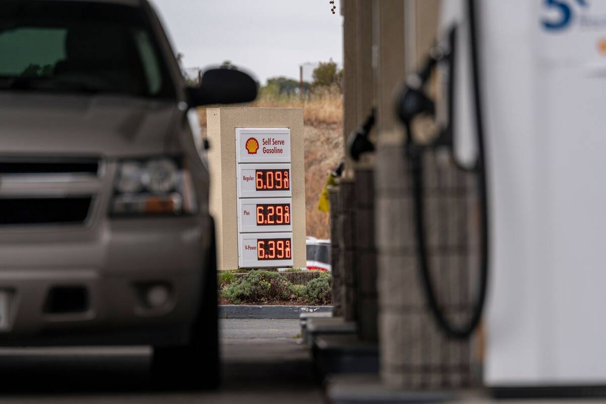 A Shell station in Hercules, Calif., on March 29. (David Paul Morris/Bloomberg News)