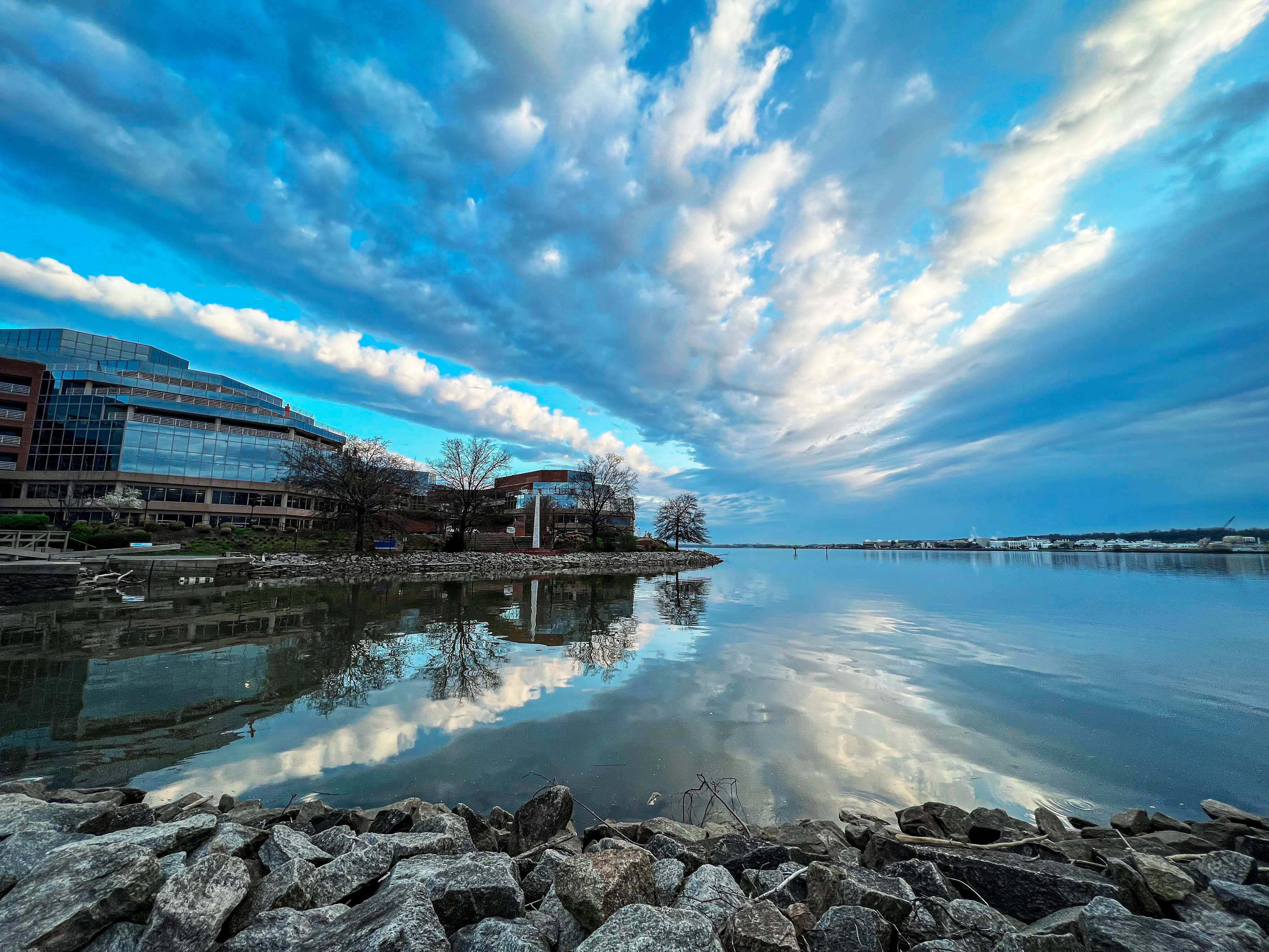 A beautiful sky on Sunday at Tide Lock Park in Alexandria. (Lee M./Flickr)