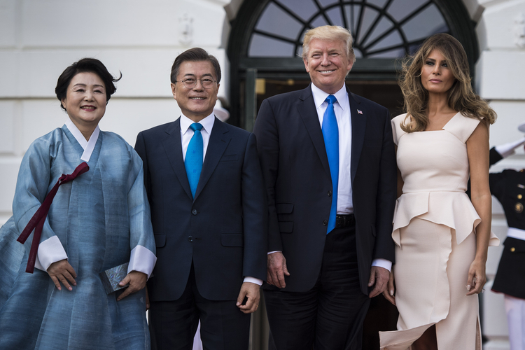 President Trump and first lady Melania Trump receive South Korean President Moon Jae-in and his wife Kim Jeong-suk.. (Jabin Botsford/The Washington Post)  