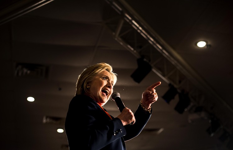 &nbsp;Clinton speaks to and meets California voters during a rally in El Centro, California.&nbsp;(Melina Mara/The Washington Post)</p>  
