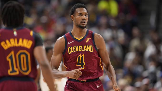 Cleveland Cavaliers big man Evan Mobley has had a strong start to his rookie season. (David Zalubowski/AP)
