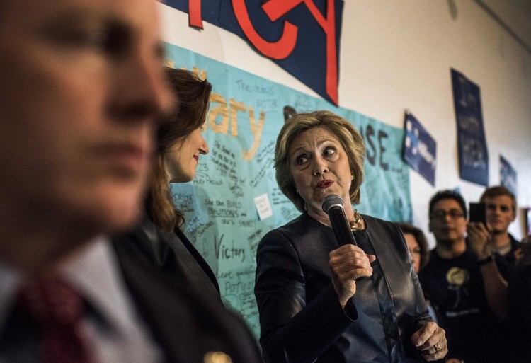 Hillary in Oakland&nbsp;(Melina Mara/The Washington Post)</p>  