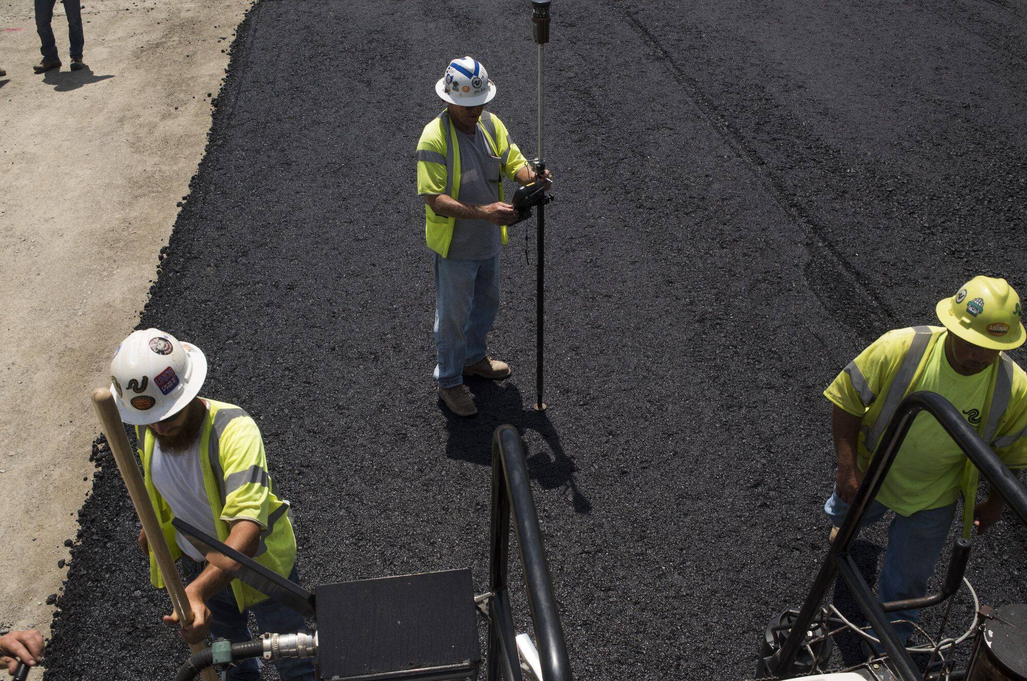 More roads across the United States could soon be repaved. (Ty Wright/Bloomberg)