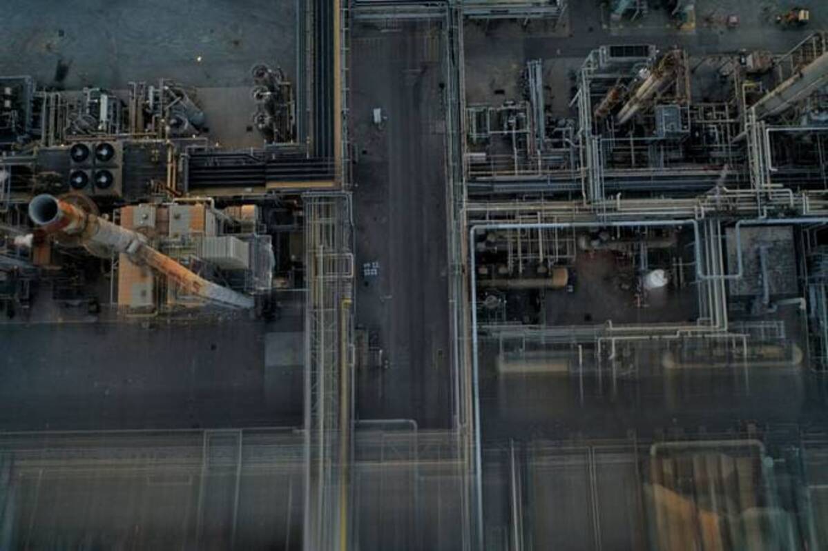 Pipelines at a Phillips 66 refinery in Los Angeles. (Bing Guan/Reuters)&nbsp;