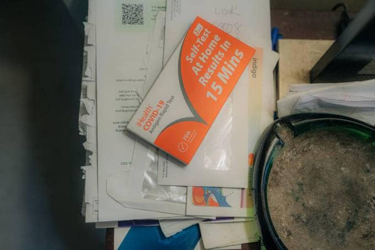 Medicare enrollees will no longer have to shoulder up front costs for coronavirus rapid tests. (Jeenah Moon for The Washington Post)