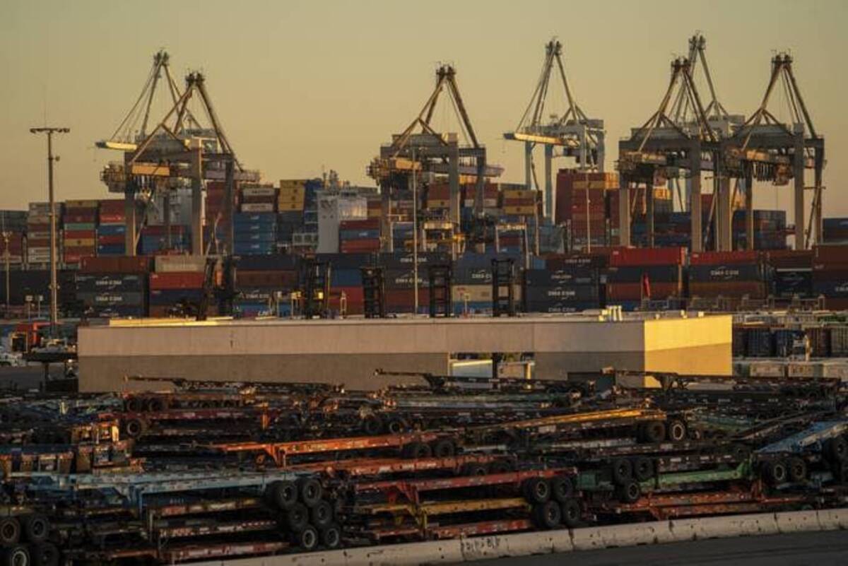 Supply chains remain snarled. (Kyle Grillot/Bloomberg News)