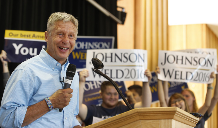Libertarian presidential candidate Gary Johnson speaks at a rally on Saturday in Salt Lake City.&nbsp;(George Frey/Getty Images)</p>  