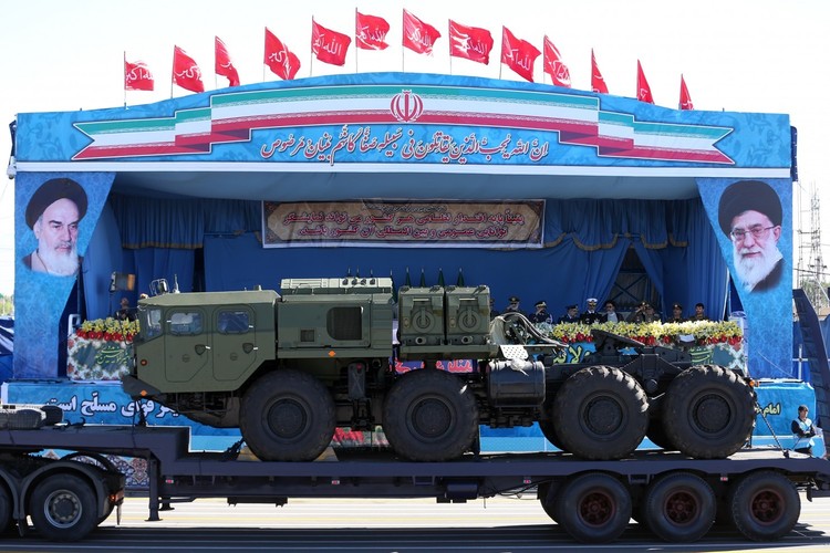 An S-300 missile system just outside Tehran during a parade marking Army Day. (Ebrahim Noroozi/AP)</p>  