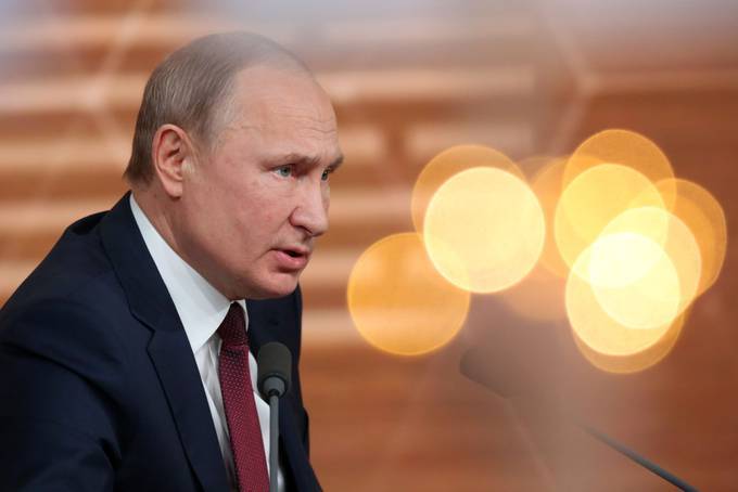 The move comes in response to U.S. sanctions for the SolarWinds cyberattack. (Andrey Rudakov/Bloomberg News)