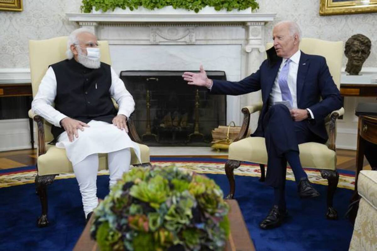 Biden meets with Indian Prime Minister Narendra Modi in the Oval Office. (Evan Vucci/AP)