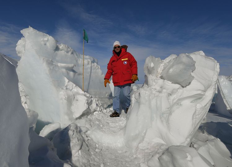 John Kerry walks on a frozen section of the Ross Sea near the McMurdo Station, Antarctica. (Mark Ralson/AFP/Getty)</p>  