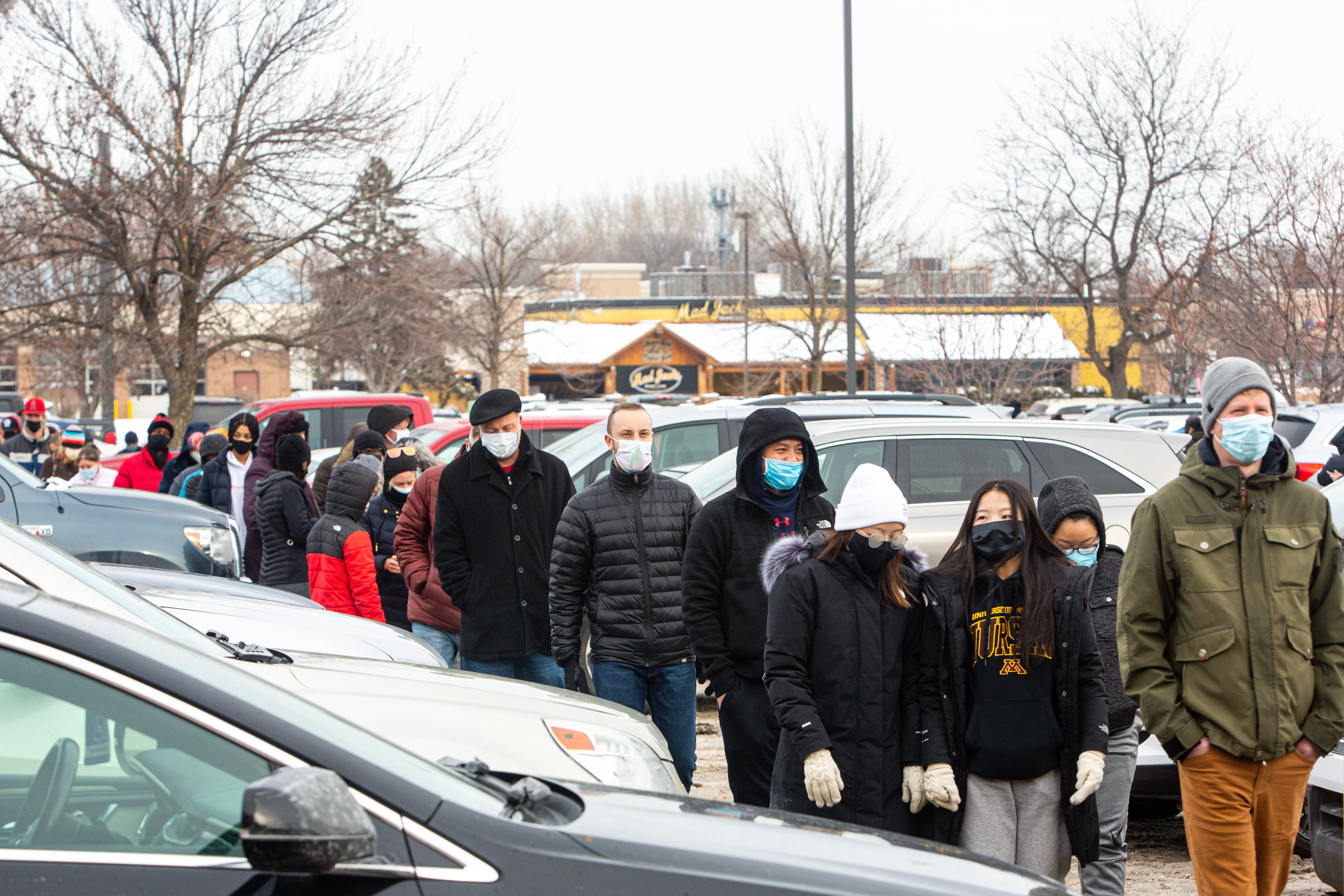 Long lines for coronavirus tests Tuesday in Minnesota. (Nicole Neri/Bloomberg)