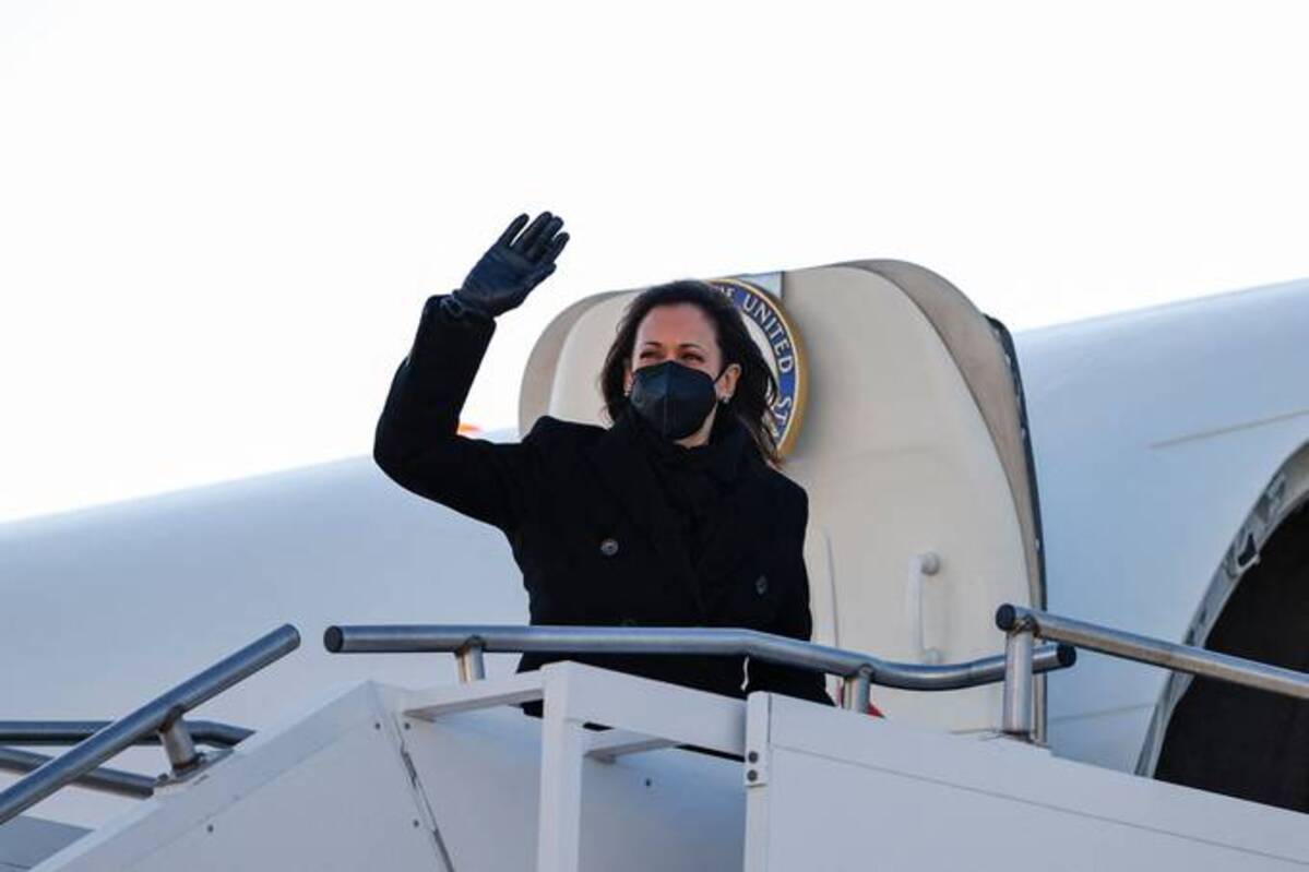 Vice President Harris boards Air Force 2 as she departs Milwaukee on Jan. 24. (Kamil Krzaczynski/AFP/Getty Images)