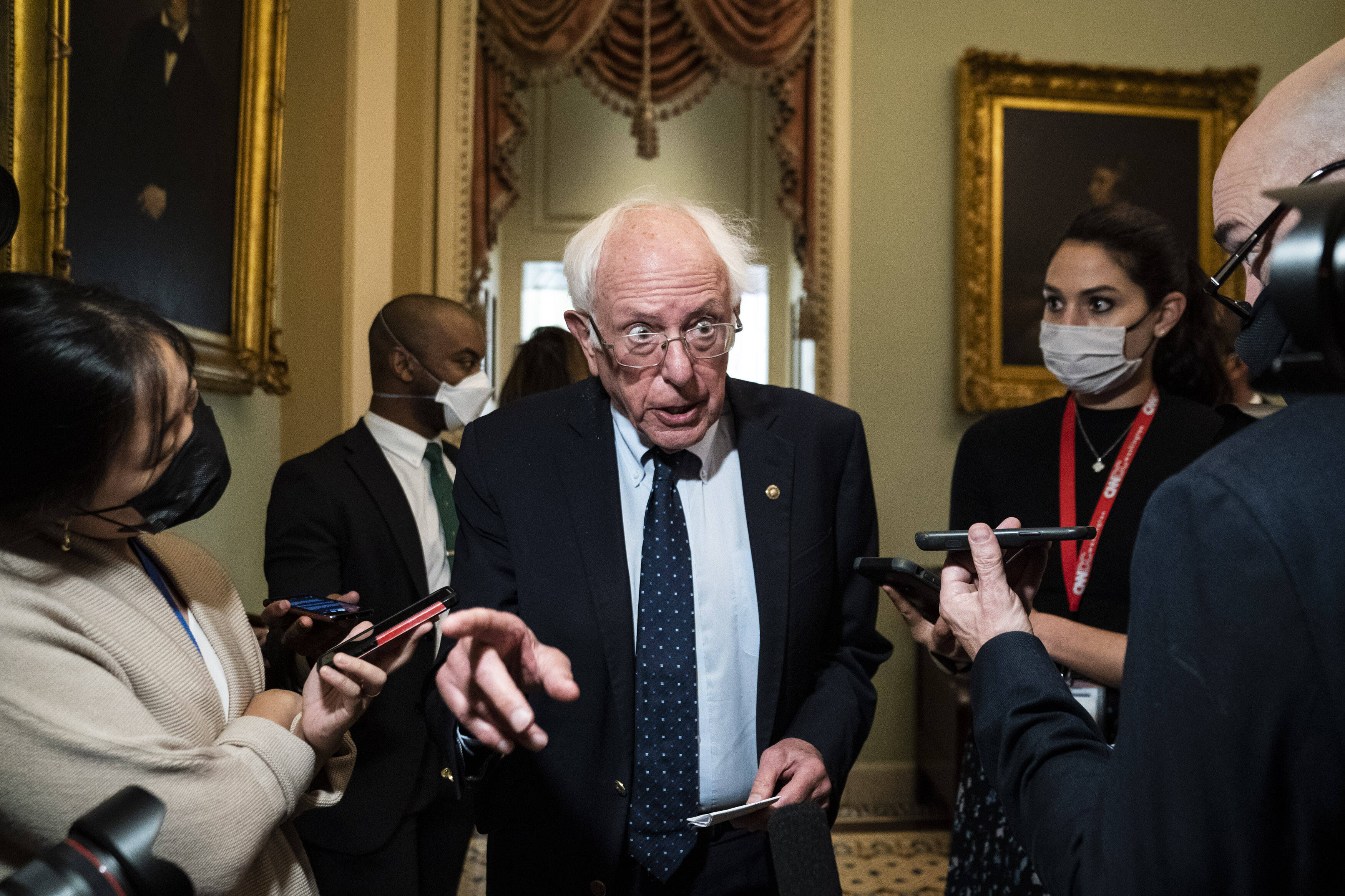 Sen. Bernie Sanders (I-Vt.) is trying to put pressure on Sen. Joe Manchin III (D-W.Va.). (Jabin Botsford/The Washington Post)