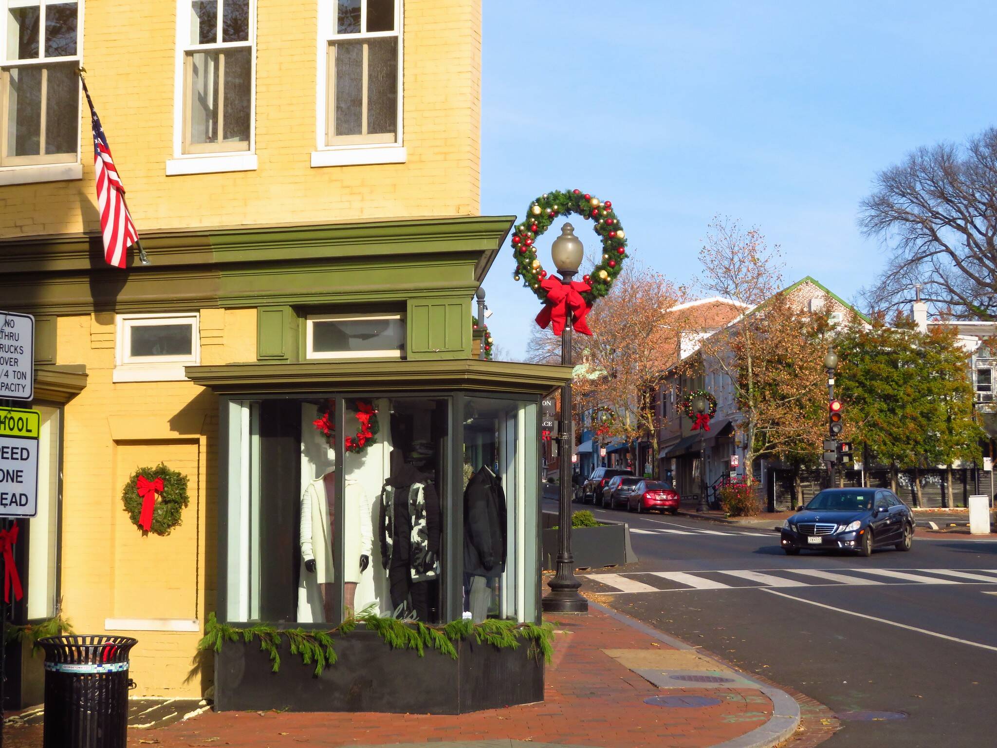 P Street and Wisconsin Avenue in Georgetown on Dec. 9. (Jeff Vincent/Flickr)