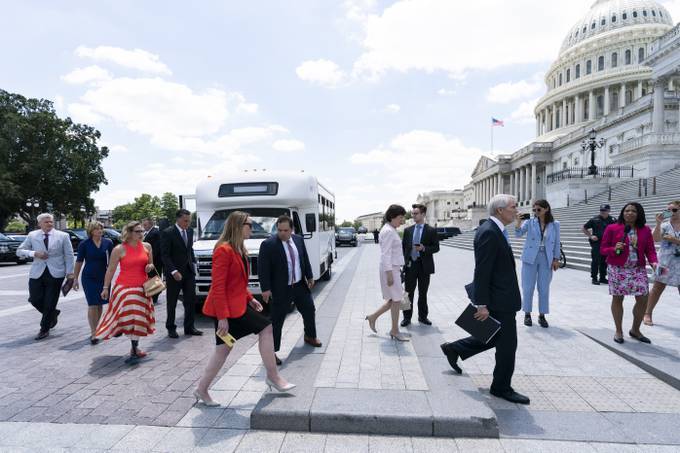 The senators return to the Capitol after meeting with Biden. (Alex Brandon/AP)