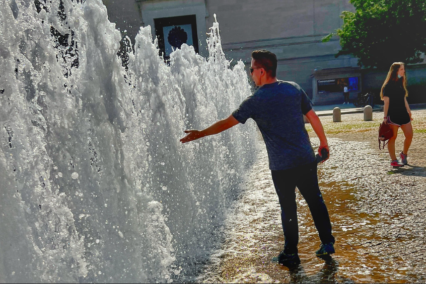 Seasonal fountains at National Gallery of Art. (Jeanette Cook) (Jeanette.Cook)
