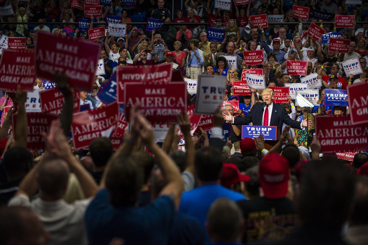 Trump addresses supporters in Akron.&nbsp;(Angelo Merendino/Getty)&nbsp;</p>  