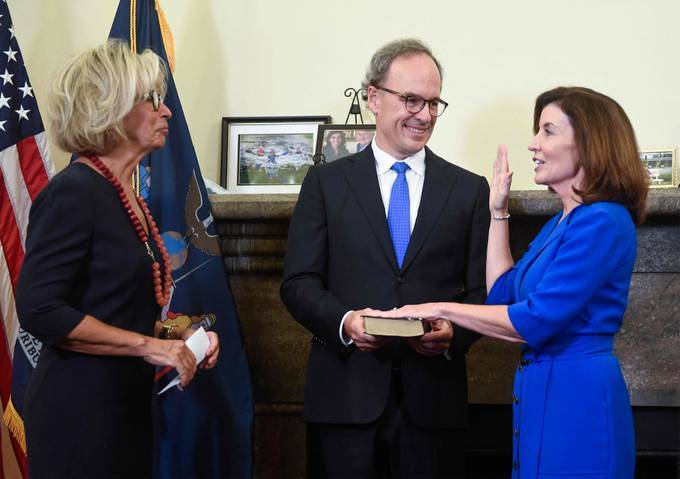 New York Chief Judge Janet DiFiore swears in Kathy Hochul as the first woman to be New York's governor (Hans Penniknk/AFP)&nbsp;