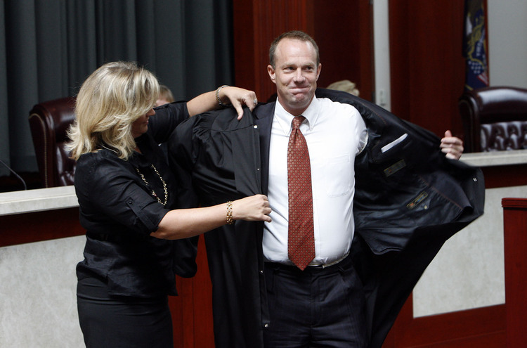 Mike Lee is not on the list.&nbsp;But his brother, Tom, is. (Francisco Kjolseth/The Salt Lake Tribune, Pool, File )</p>  