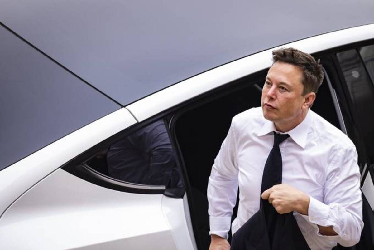 Tesla and SpaceX chief executive Elon Musk has long turned to Twitter to make brash promises, but this appears to be one instance where Musk has come through. (Samuel Corum/Bloomberg News)