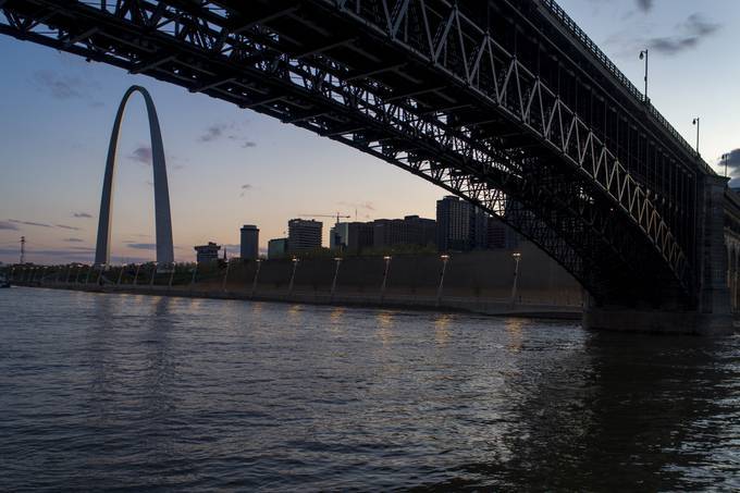 The Mississippi River in St. Louis, Mo. (AP Photo/Jeff Roberson)