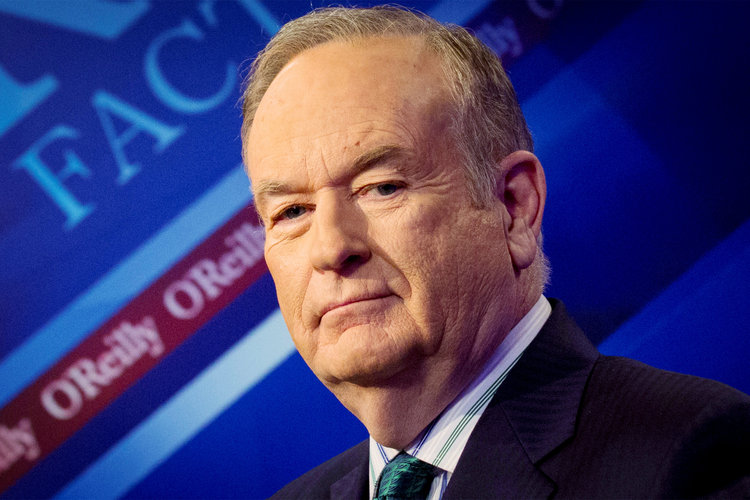 Bill O'Reilly&nbsp;poses on the set of his show in 2015. (Brendan McDermid/File)</p>  