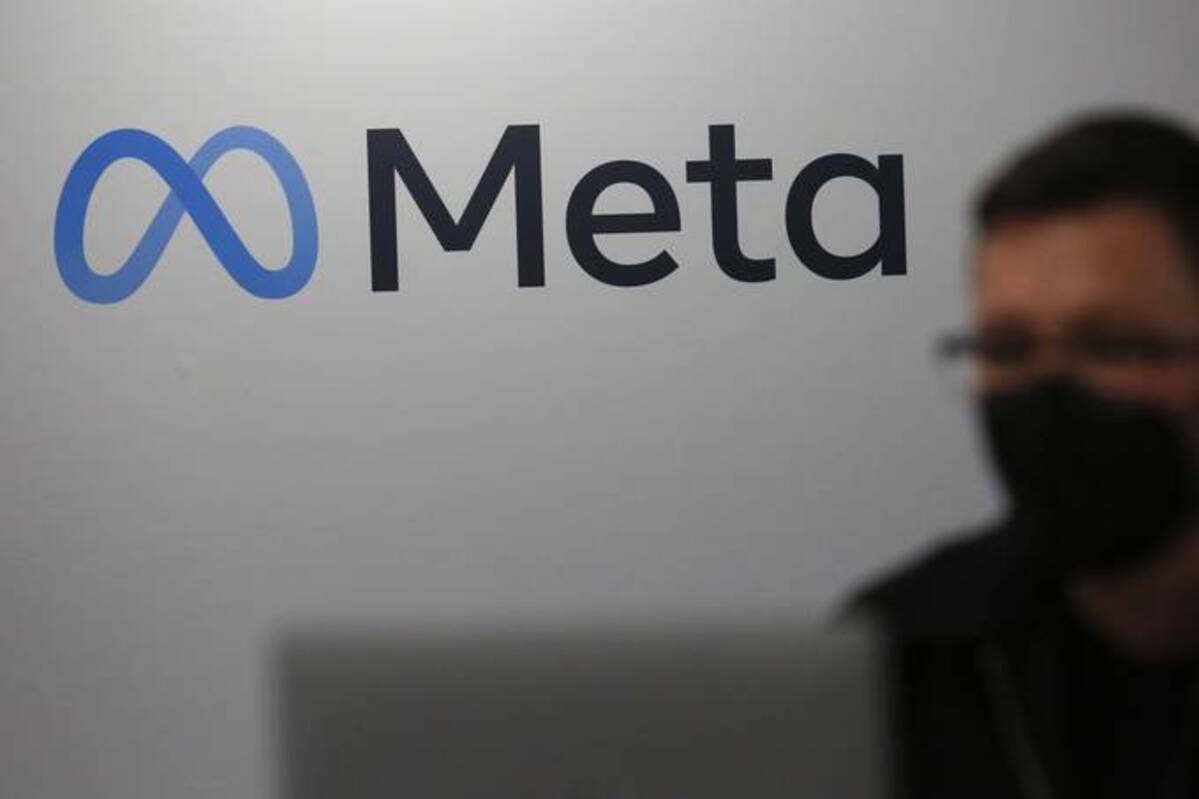 Facebook has said it's on track to fully encrypt Messenger next year. (Angel Garcia/Bloomberg News)