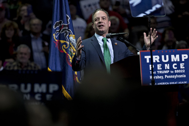 Reince Priebus speaks during a rally for Trump on Friday in Hershey, Pennsylvania. (Andrew Harrer/Bloomberg)</p>  