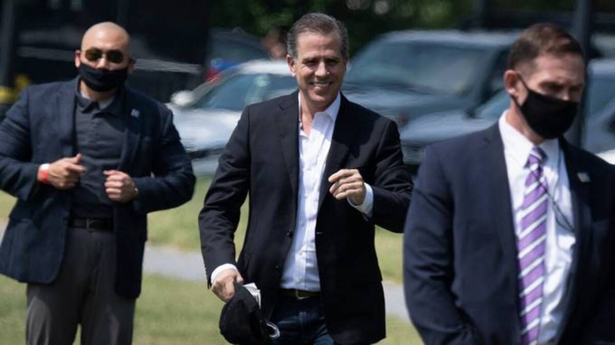 Hunter Biden walks to Marine One on the Ellipse outside the White House May 22, 2021. (Brendan Smialowski/AFP via Getty Images)
