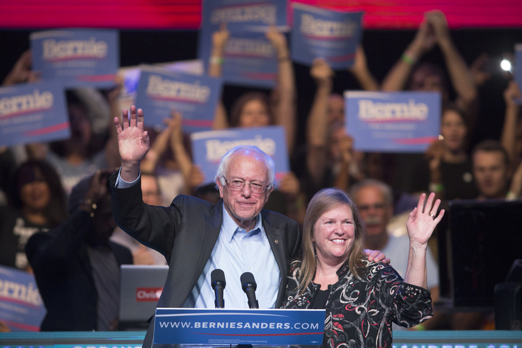 Jane Sanders routinely campaigned at her husband's side in 2016. Here they are in Los Angeles. (David McNew/Getty Images)  