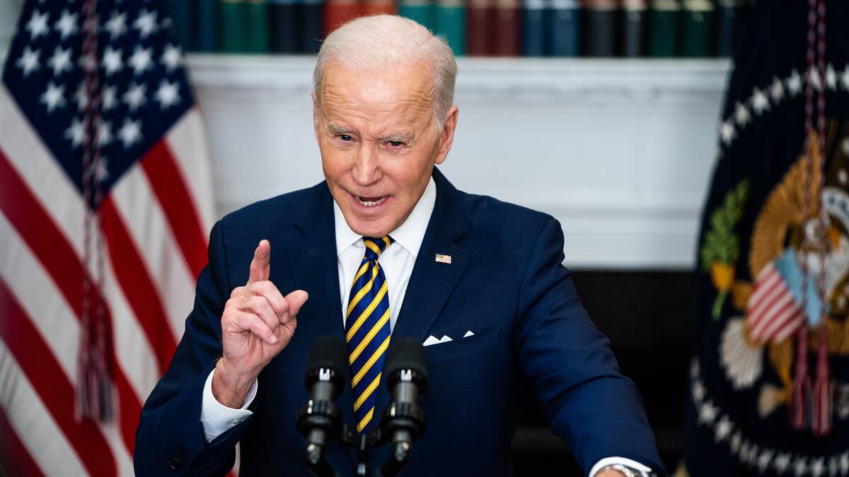 President Biden delivers remarks regarding the ban of imports of Russian oil to the United States on March 8. (Demetrius Freeman/The Washington Post)