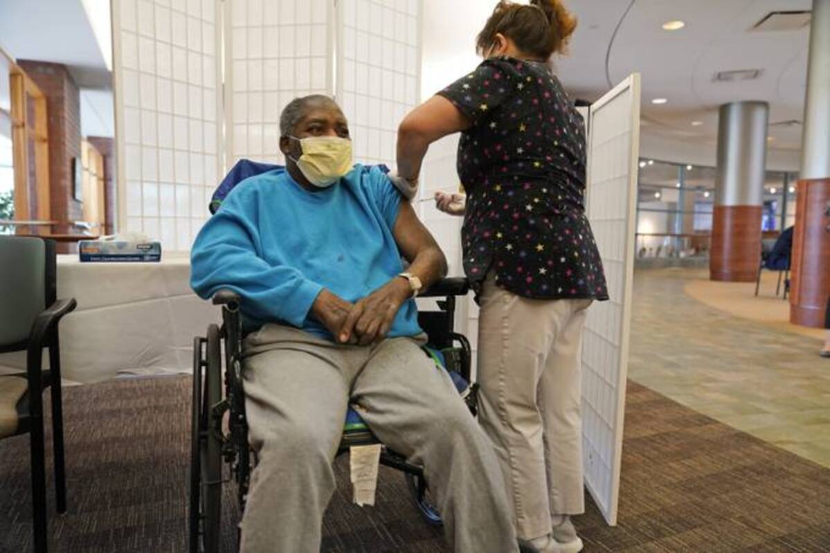 Flaws in the nursing home system were highlighted during the coronavirus pandemic. (Seth Wenig/AP)