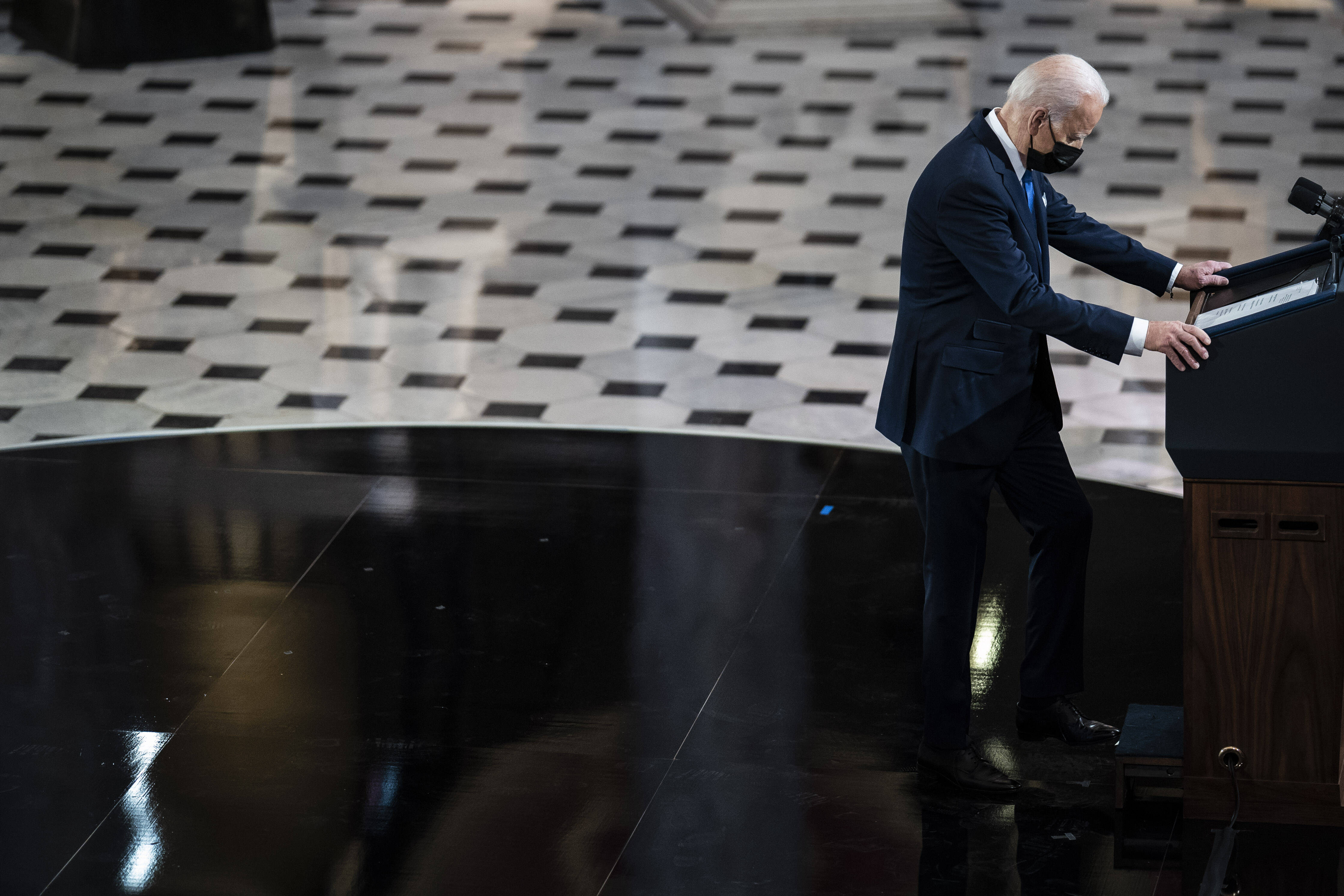 President Biden speaks from the US Capitol on Jan. 6 about the threat to democracy. (Jabin Botsford/The Washington Post)